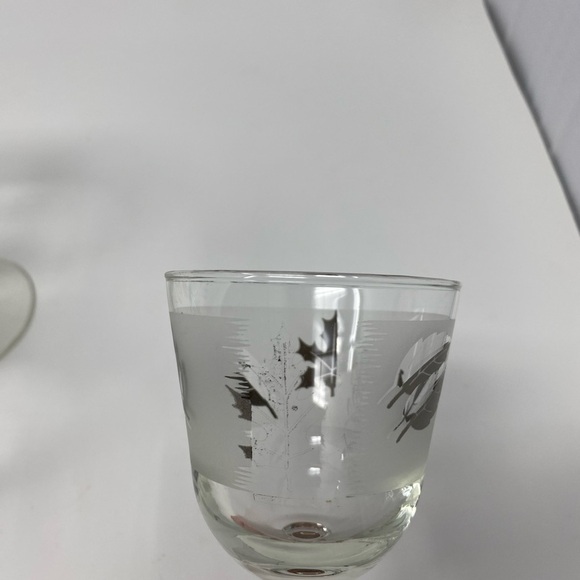 Set of 6 Vintage Wine Glasses - Picture 4 of 11